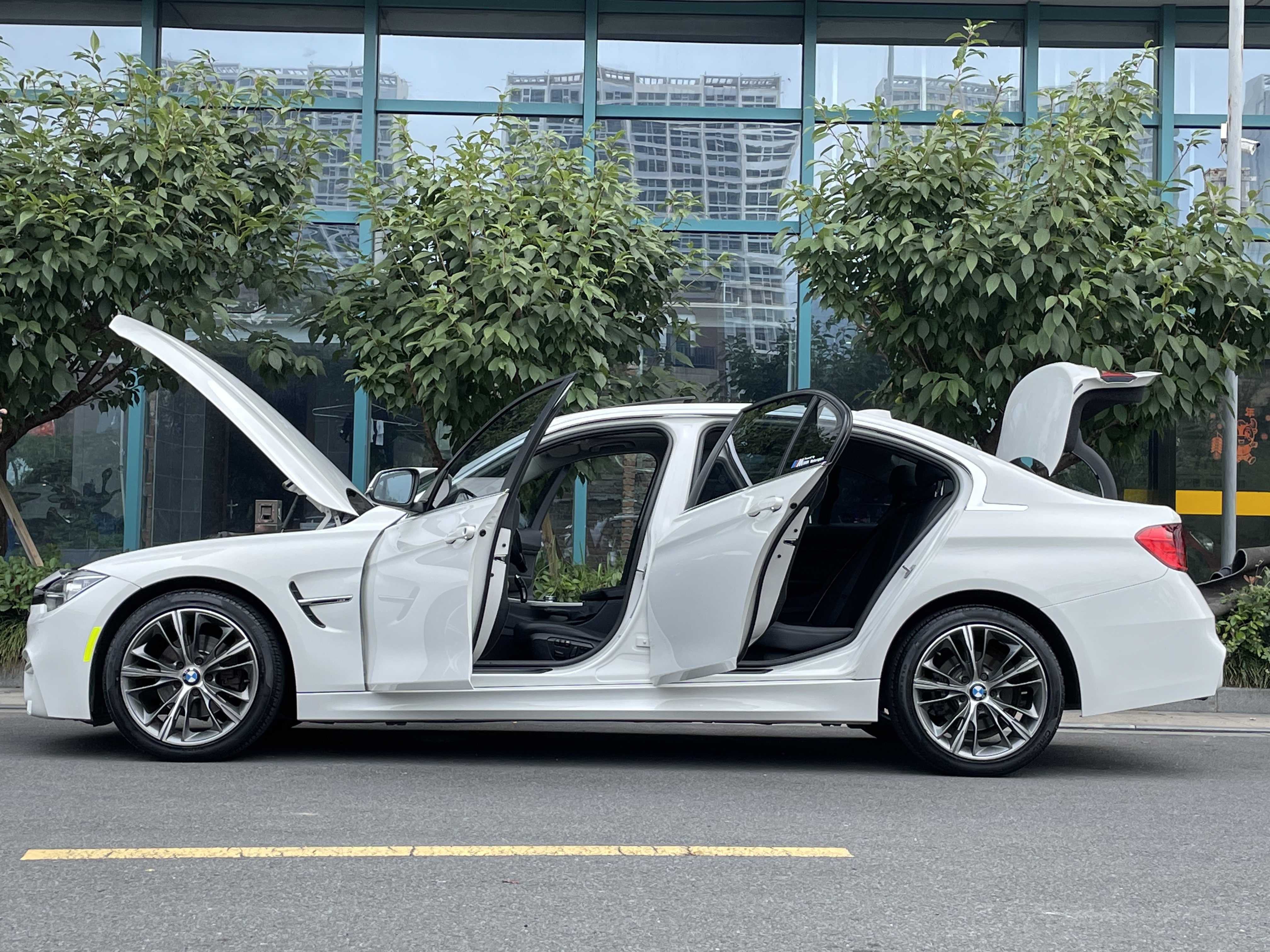 15万左右值得买的二手车 排面至上 先推荐几款新车吧 个人觉得不错