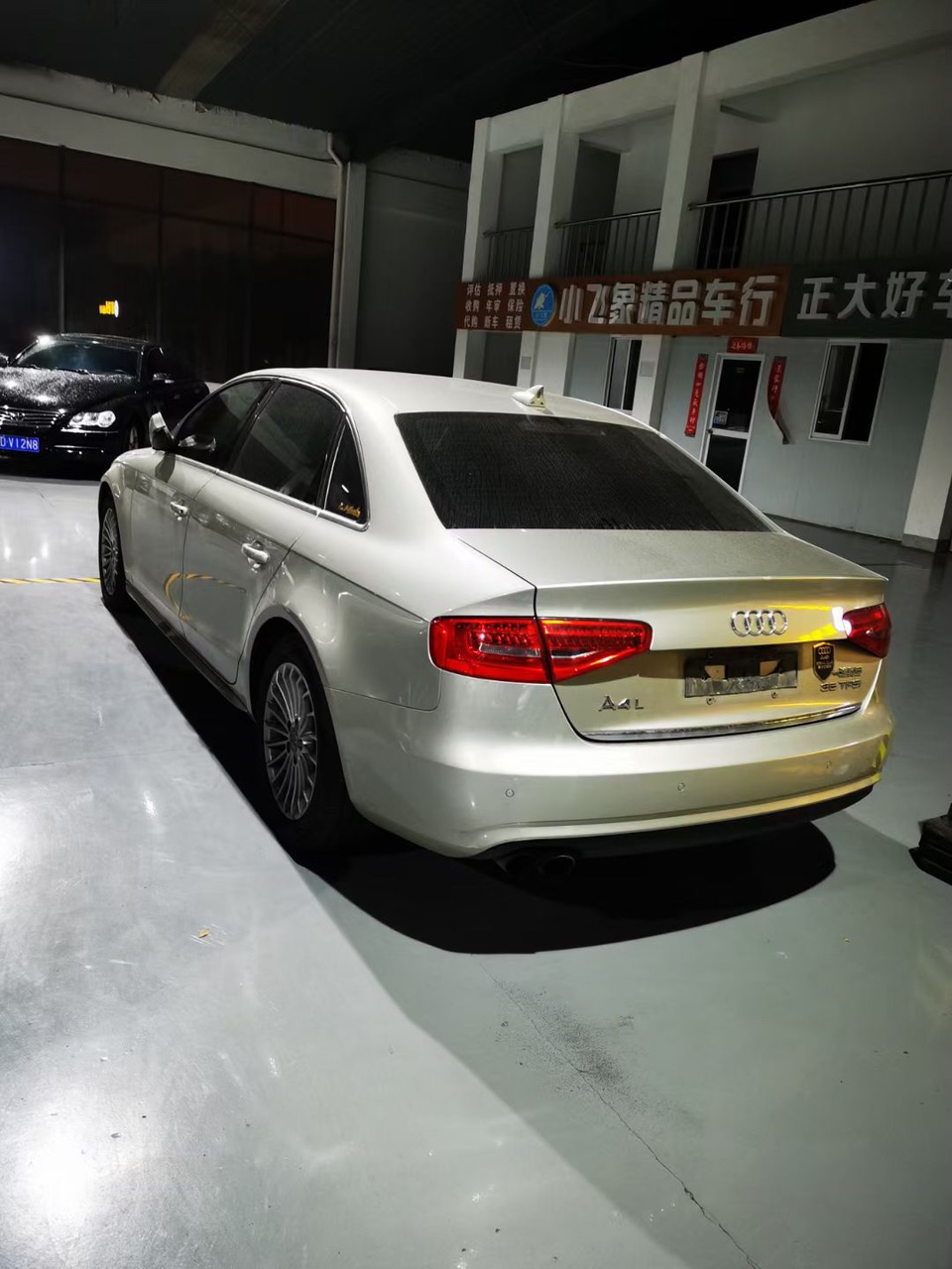 14年奥迪a4白色欢迎加微信咨询18018238237