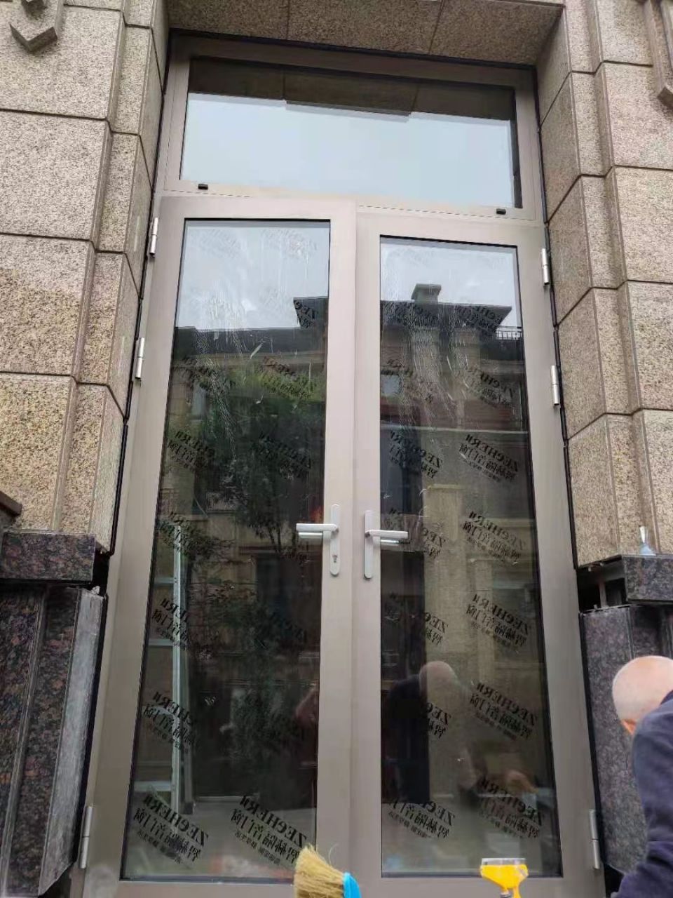 沃斯卡门窗别墅开门安装完工现场高清实拍美图大气洋气时尚系列