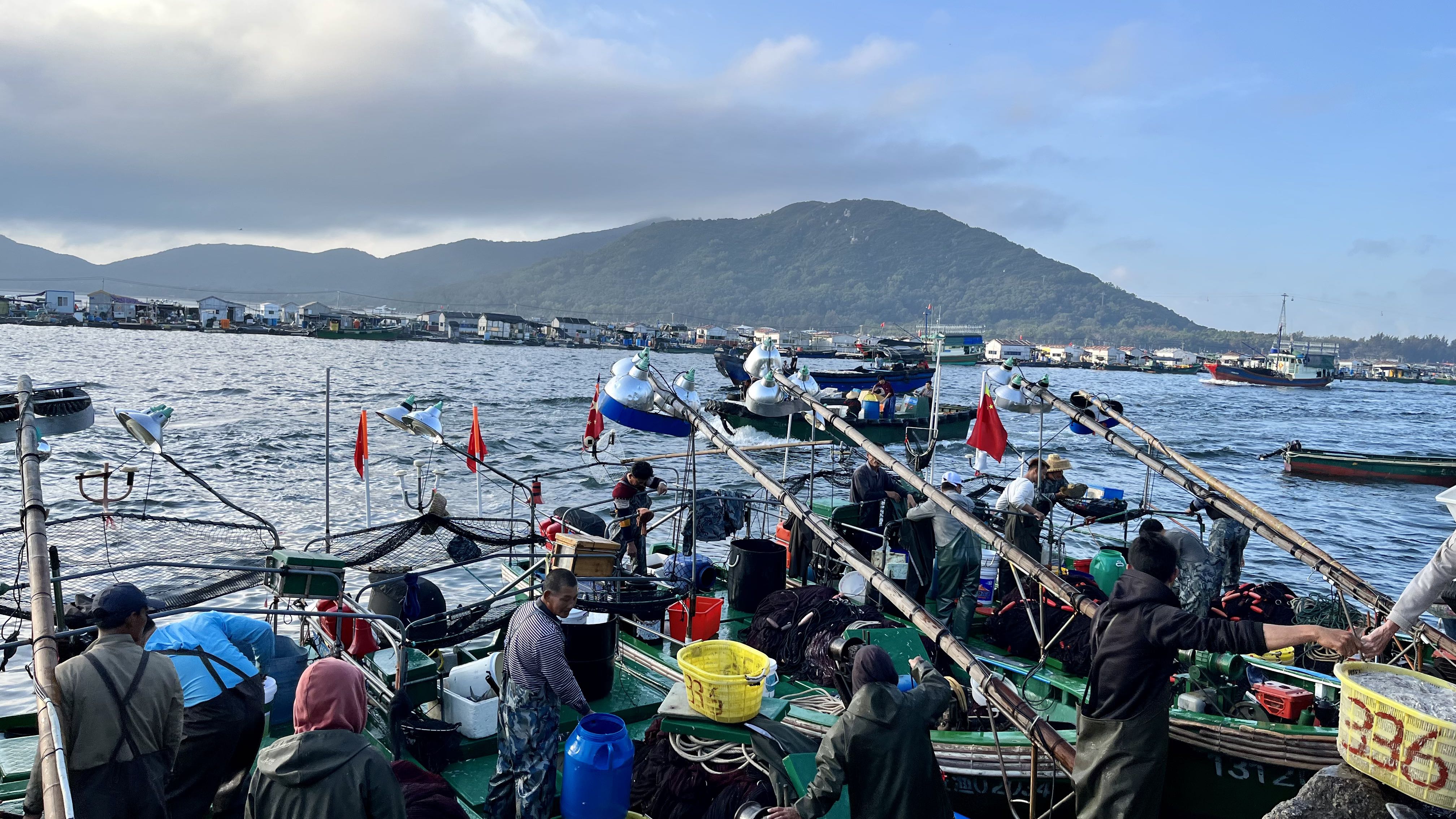 三亚陵水新村码头图片